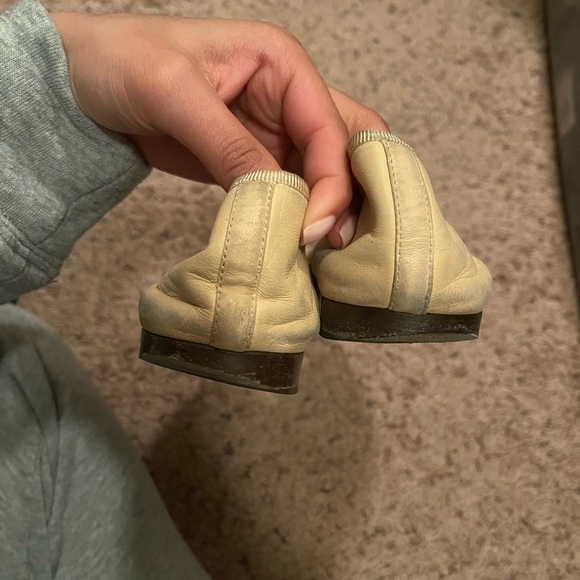 Chanel flats. 37.5. Authentic. Well loved but have a lot of life left - Picture 4 of 4